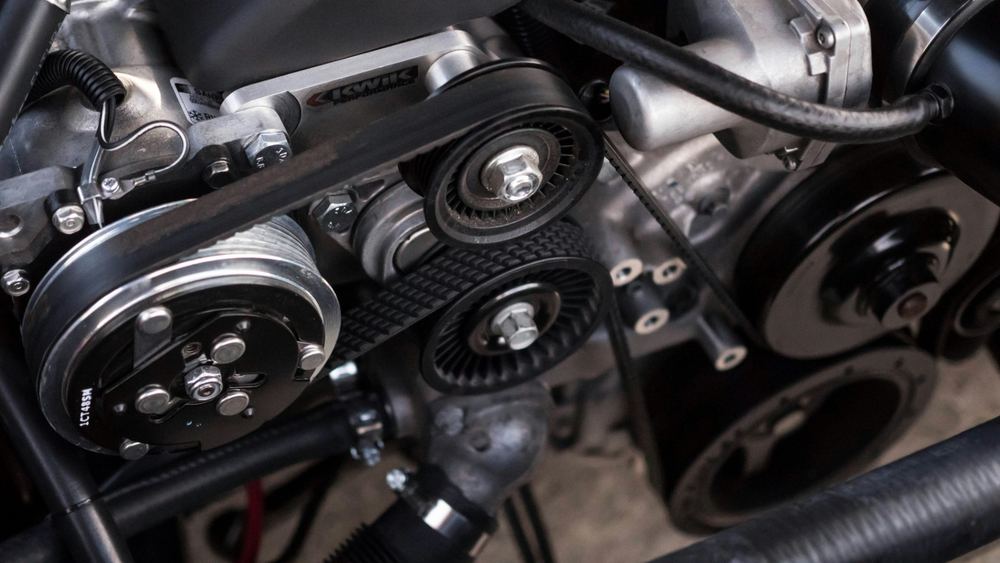 Compartiment moteur d'une voiture